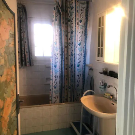 Petite maison en duplex * Cogolin